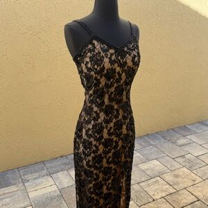 Vintage SCALA Heavily Beaded Black + Nude Lace Formal Evening Dress Gown Sz XS